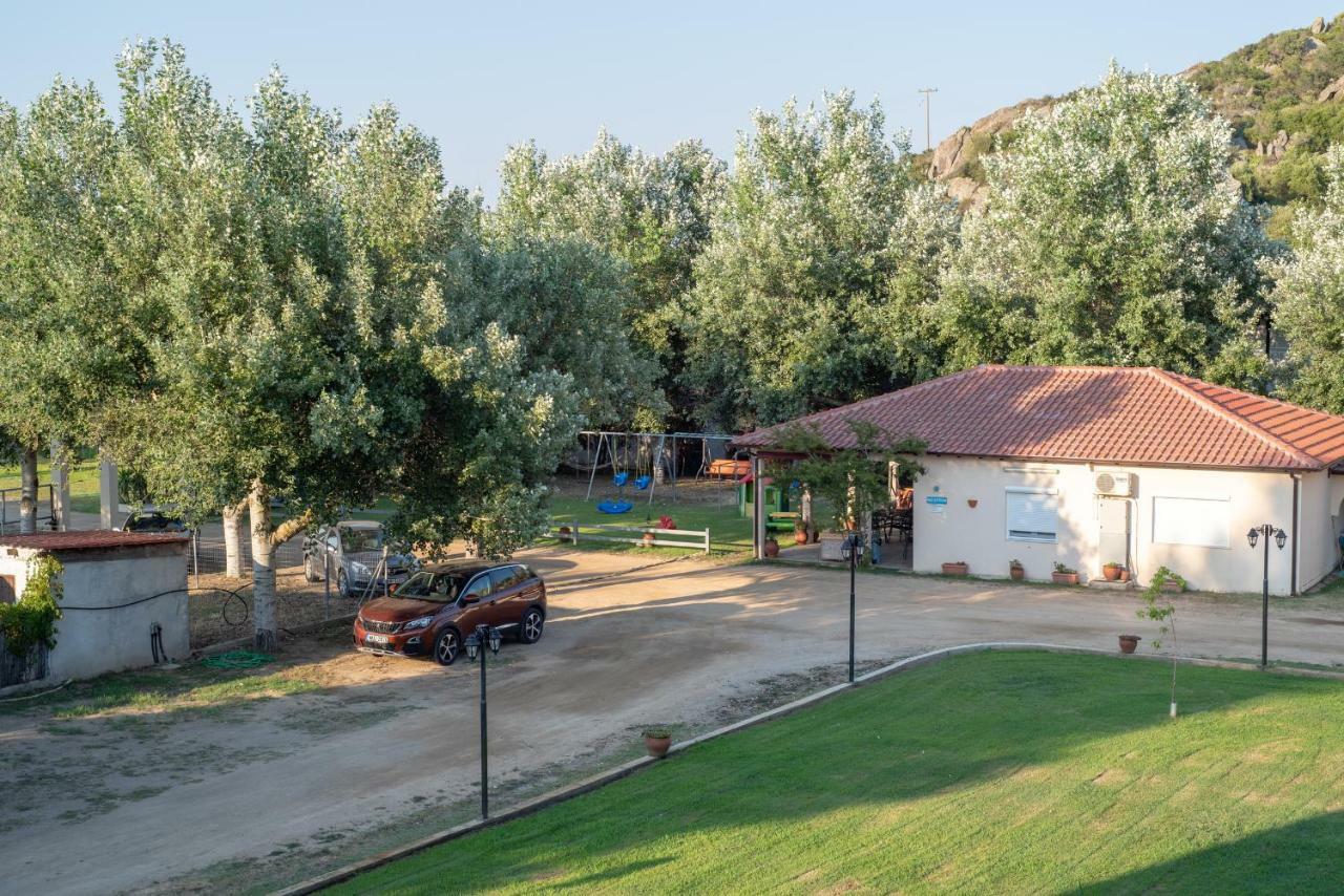 Camping Linaraki Apartments & Bungalows Sykia Eksteriør billede