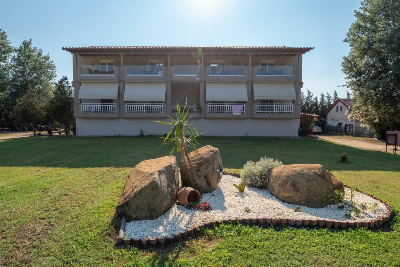 Camping Linaraki Apartments & Bungalows Sykia Eksteriør billede